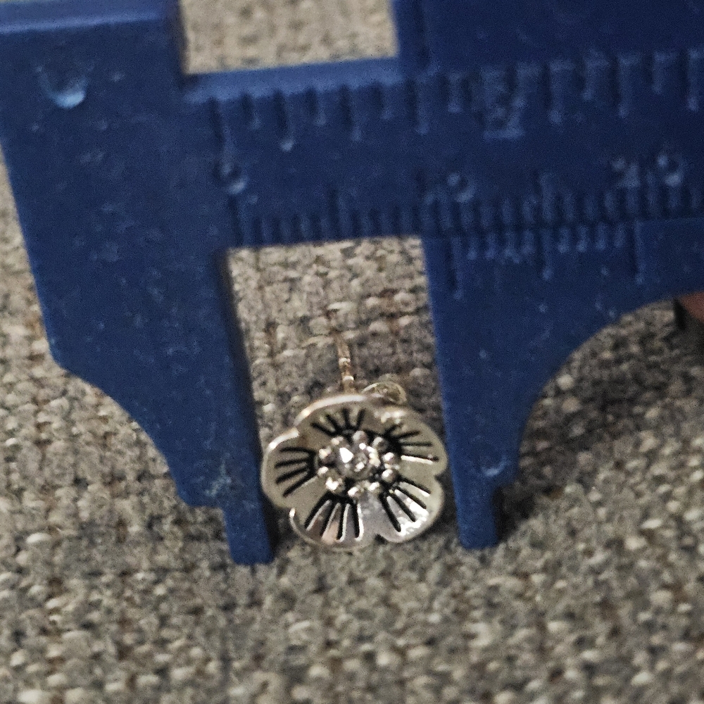Coach Silvertone Tea Rose Stud - Picture 4 of 4